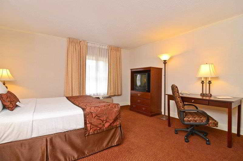 Red Roof Inn & Suites Hazleton Pokoj fotografie