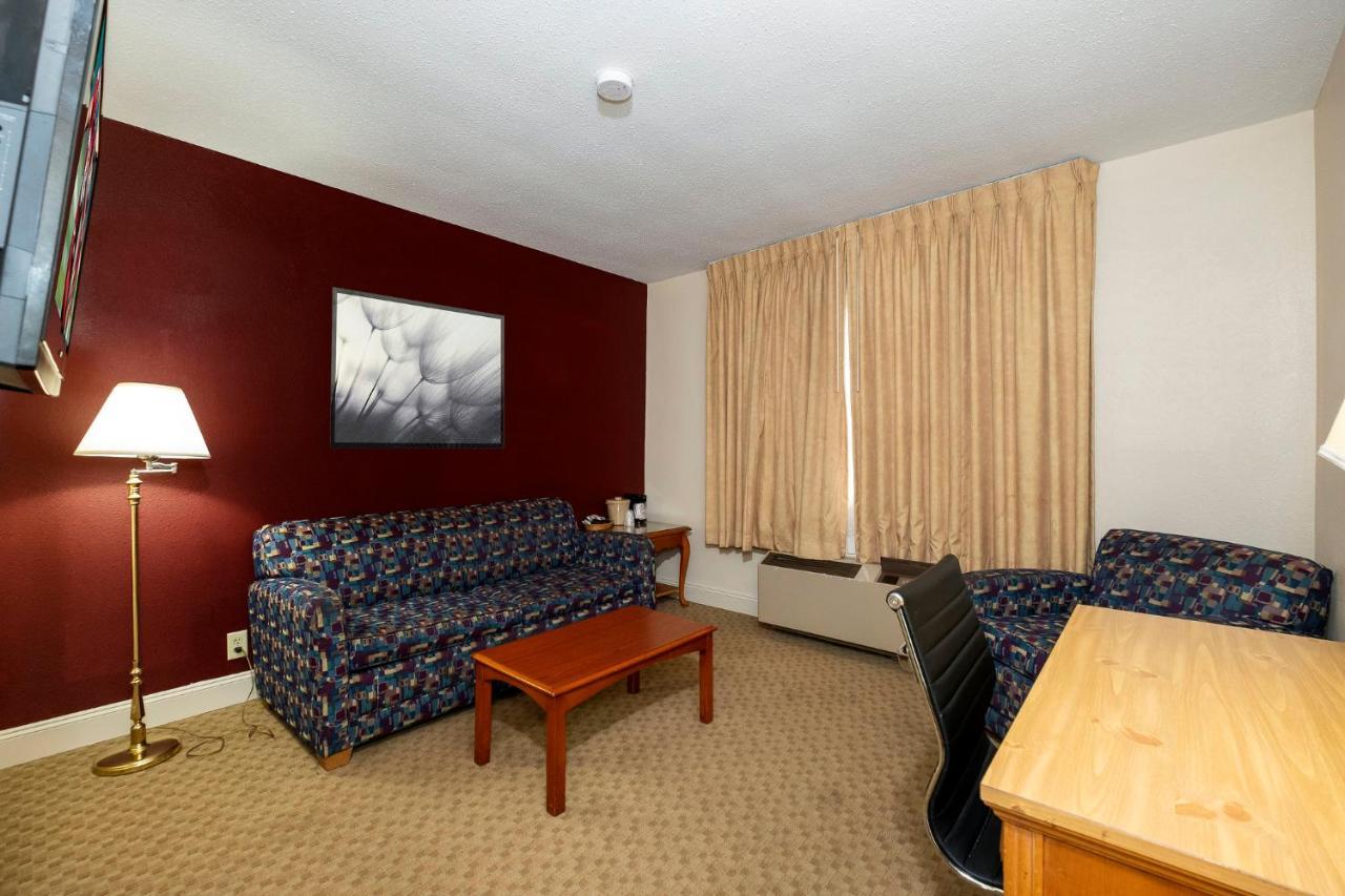 Red Roof Inn & Suites Hazleton Exteriér fotografie