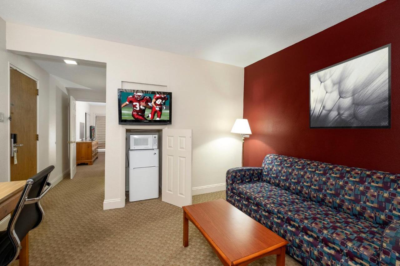 Red Roof Inn & Suites Hazleton Exteriér fotografie